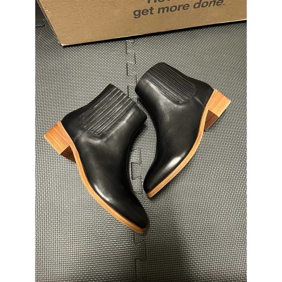 Soludos Black Leather Ankle Boots - Picture 5 of 9